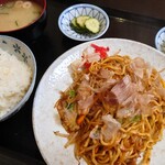 Okonomiya Kita Machiyan - キムチ焼きそばの定食♪(ゴハン小)