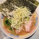 ラーメン 仙 - 豚骨醤油らー麺並盛＋のり増