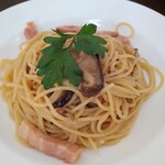 レストラン キビヤ - ベーコンとキノコのオイルスパゲティ