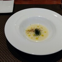 リストランテ ペガソ - 根セロリのポタージュ