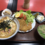 玉米家 - 玉子丼とチキンカツ(650円)