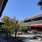 うどん本陣 山田家 - 中庭