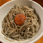 Butano Sakaba To Yonakano Sobato Maruishi - 卵かけ蕎麦