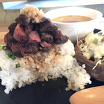 ステーキ丼とパフェ gift - ゴロゴロステーキプレート大盛り　1000円