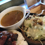 ステーキ丼とパフェ gift - ゴロゴロステーキプレート大盛り　1000円
