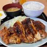 Tenkaichi - とり照り焼き定食(ご飯・味噌汁・お新香・サラダ付)