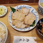 あんちすてーき とろろ 麦めし 豚楽亭 LIGHT 南森町店 - 薄切りロース並定食９９０円