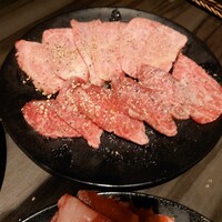 食べ飲み放題 焼肉ダイニングちからや 名駅店 - カイノミ、三角バラ