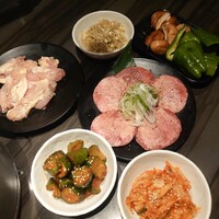 食べ飲み放題 焼肉ダイニングちからや 名駅店 - まずは･･･