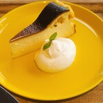 Nozomi Kafe Nanairo - ◆「よくばりカレー」◇本日のケーキ ベイクドチーズケーキです！