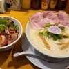 鶏そば 啜る 丸の内本店