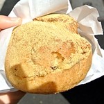 黒ごまシュークリーム