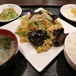 24時間 餃子酒場 - 豚肉､ キクラゲと玉子炒め♪