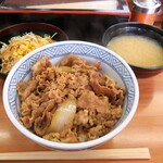 丼太郎 - 牛丼セット（\440）