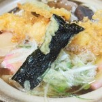 不二屋 - 天ぷら入り鍋焼きうどん