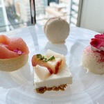 ザ・バージェイダブリューハート - PEACH STAND (中段)