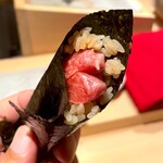 Sushi Ei - とろ燻りがっこ 手巻き (追加)