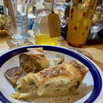 Fortune comes in at the merry gate - ディナーセット