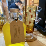 Fortune comes in at the merry gate - Lemonade