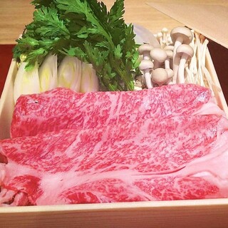 A5肉使用！肉の旨味が引き立つ「すき焼き」。