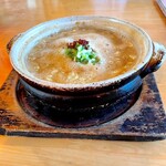 Shisentei - 土鍋で提供される担々麺