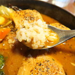 GARAKU - ライスをスープに浸して食べます