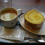 プロント - マンゴープリンロールとカフェオーレ