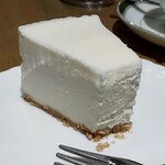 カフェオーディトリアム - レアチーズケーキの断面です