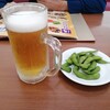 楽香園 - 酒セット。枝豆は冷凍でヤワメ。