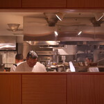 Restaurant Kochu Ten - 個室からはキッチンの様子が楽しめます