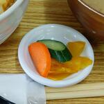 小さな食堂 ヒロ - 漬物 ※拡大 (2022.11.04)