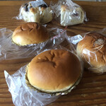 カスタード - 焼き立てのプレミアムクリームパン