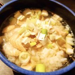 大衆酒場鷄焼肉 郡八 - 鶏皮スープ+ご飯(380円+120円)