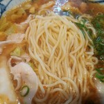 Wakabasoba - 醬油ラーメン 麺アップ