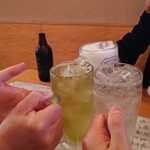 浜屋 - 酎ハイ250円
            、緑茶ハイ350円
            、ホッピー外350円でかんぱ～い