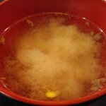 ハラミが主役 - ハラミ定食レギュラー130g980円のスープ(味噌汁)