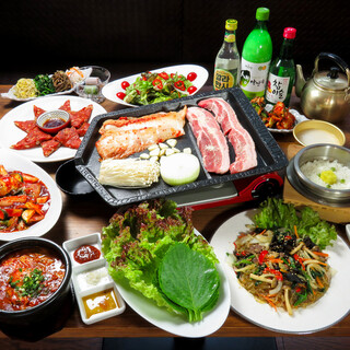 本場韓国オンマが店内で仕込むこだわりの本場の味！韓国料理♪♪