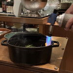 SANKARA HOTEL&SPA 屋久島 - ストウブの中で瞬間スモーク