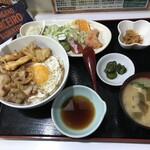 久利多食堂 - 221102水　長野　久利多食堂　パルセイロバドミントン丼900円