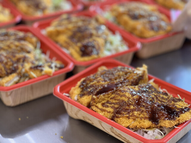 肉の旭屋 - 南陽市役所（弁当）の写真