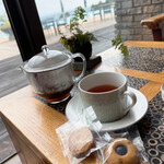 SANKARA HOTEL&SPA 屋久島 - ラウンジはフリードリンク。アルコールもあります。スイーツもたくさん♫
