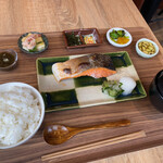 はちマル食堂 - 