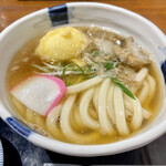 釜たけうどん 明石焼 - かす玉天うどん 出汁の色がいい