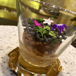 トゥ・ラ・ジョア イズム - 