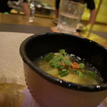 トゥ・ラ・ジョア イズム - 