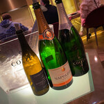 トゥ・ラ・ジョア イズム - 