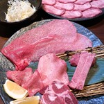 本町肉倶楽部 tongue be - 