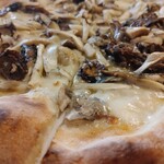 spisa wood oven pizza&gelato - (2022/11 訪問)フンギ。きのこの香りが何とも美味しい。