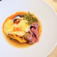 La Brianza - タヤリンブレザオラ半熟玉子ちりめんキャベツ。濃厚な半熟玉子とブレザオラですき焼き風ですね。歯切れのいい細麺のタヤリン大好き(*˘︶˘*).｡.:*♡美味しくて嬉しいわ〜