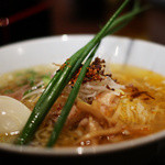 ナックル塩そば